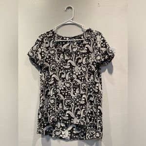 Ladies B&W Floral/Paisley Print Express SS Blouse | Size XS